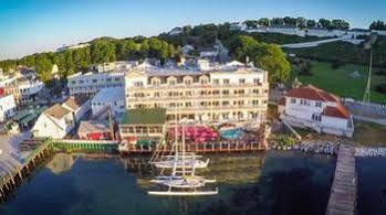 Chippewa Hotel Waterfront 麦基诺岛 外观 照片